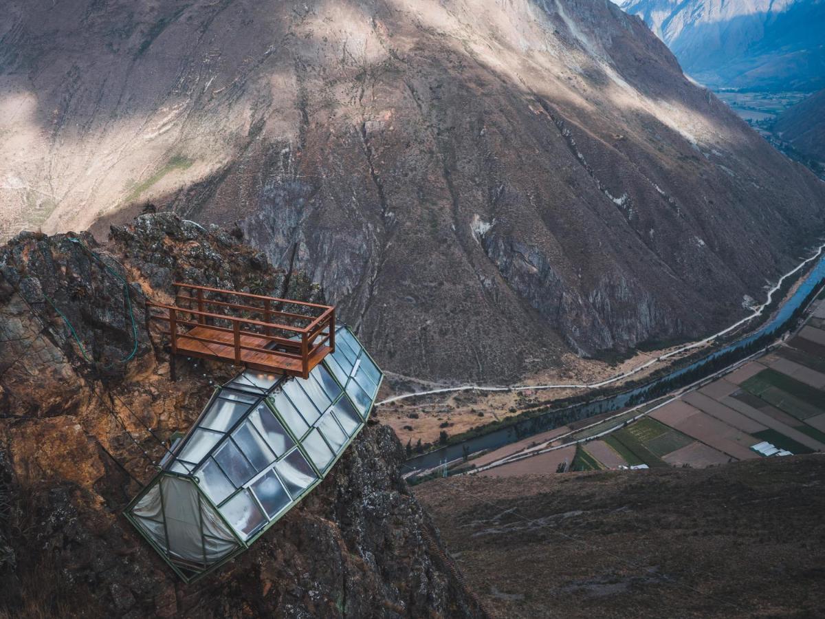 Lodge Vertical Sky Luxury *
